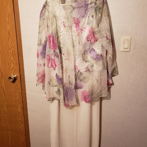 Dress - Picture 2 of 4